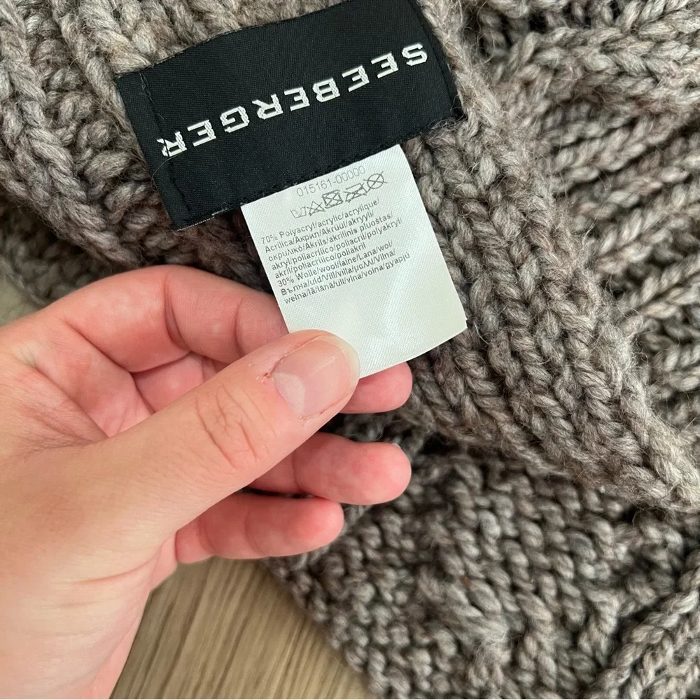 Seeberger Wool Blend Chunky Cable Knit Scarf